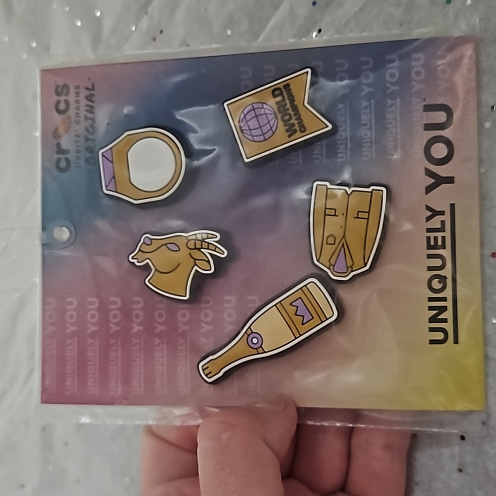 CROCS JIBBITZ WINNER 5 PACK CHARMS: NEW IN PACKAGE